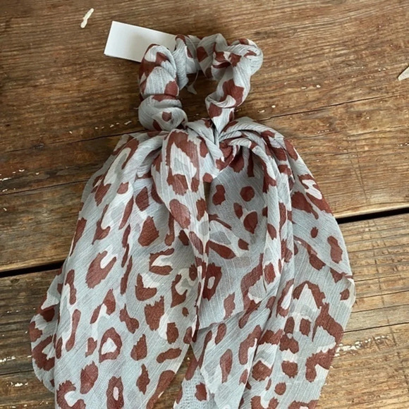 Anthropologie Accessories - Anthropologie Leopard  Ponytail Scarf